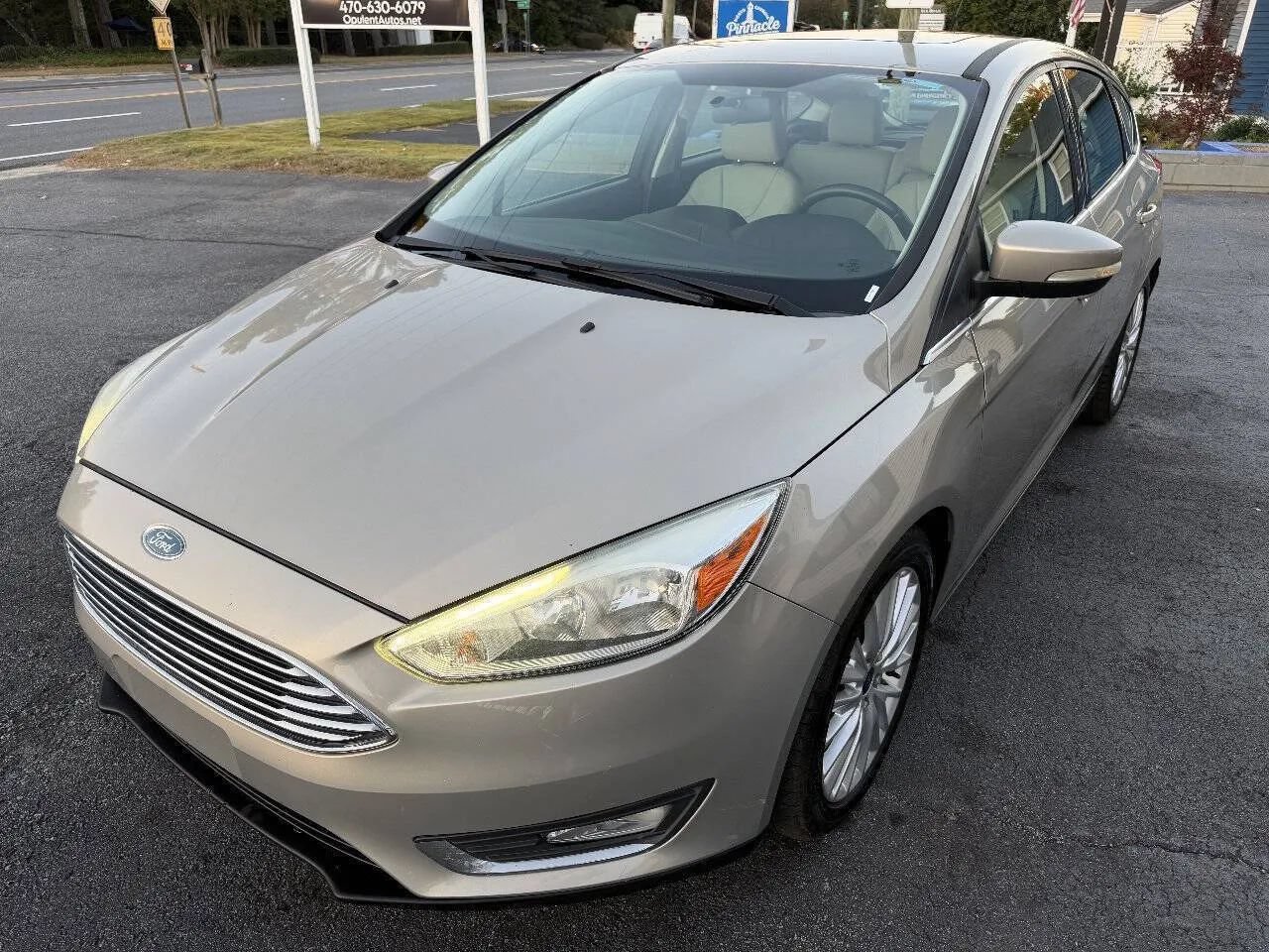 Used 2015 Ford Focus Titanium FWD image 5