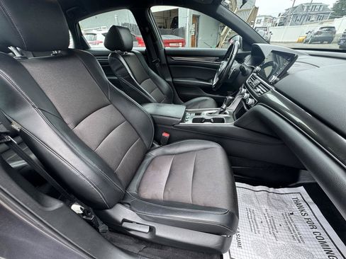 Used 2018 Honda Accord Sport image 12