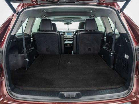 Used 2015 Toyota Highlander XLE FWD image 11