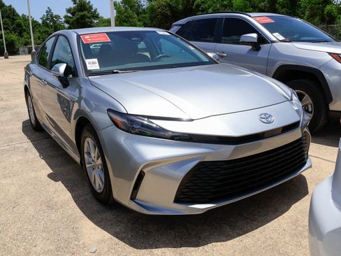 Used 2026 Toyota Camry LE FWD image 2
