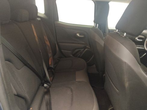 Used 2020 Jeep Renegade Altitude FWD image 19