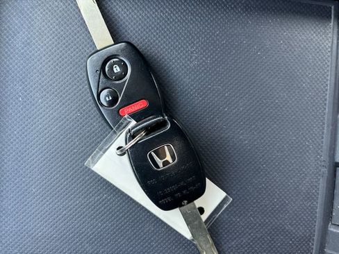 Used 2009 Honda CR-V LX image 27
