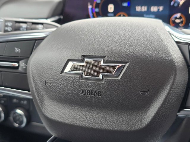 Used 2025 Chevrolet Suburban Z71 AWD/4WD image 35