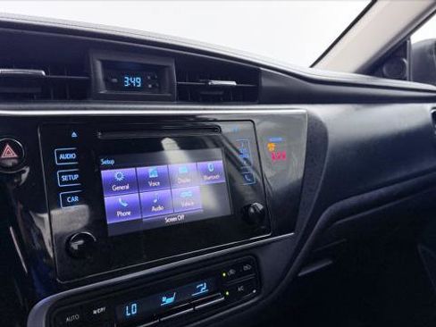 Used 2019 Toyota Corolla LE FWD image 29