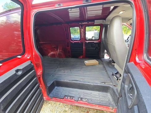 Used 2011 GMC Savana 3500 image 11