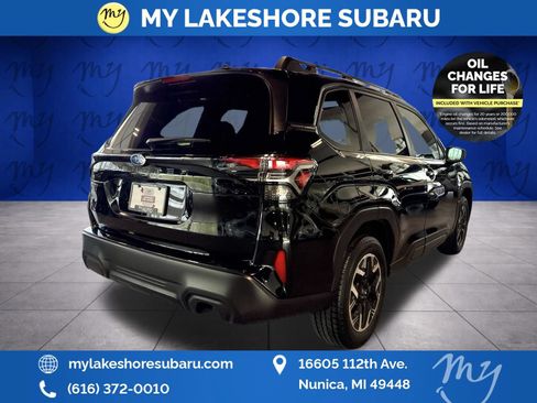 Certified 2025 Subaru Forester Premium AWD/4WD image 11