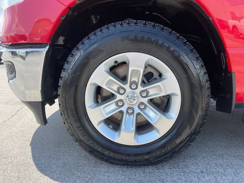 Used 2024 RAM 1500 Laramie AWD/4WD image 31