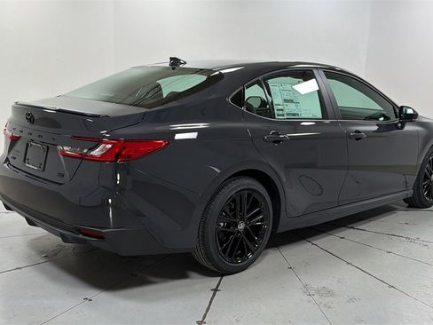 New 2026 Toyota Camry SE image 5
