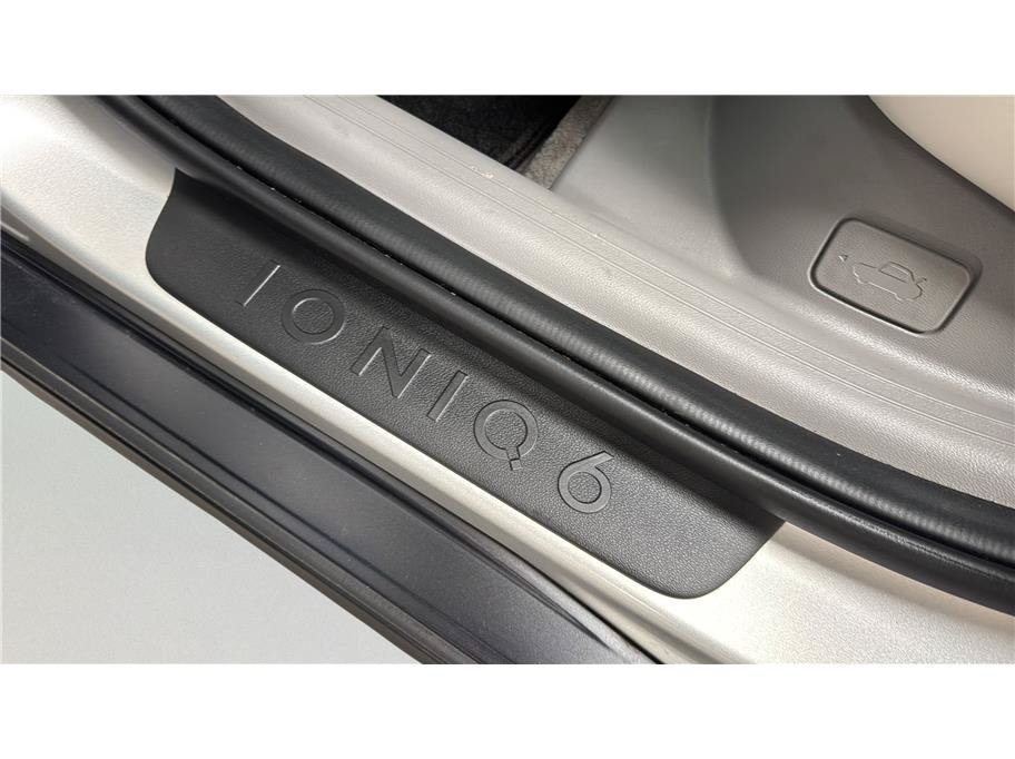 Used 2023 Hyundai Ioniq 6 SEL RWD image 18
