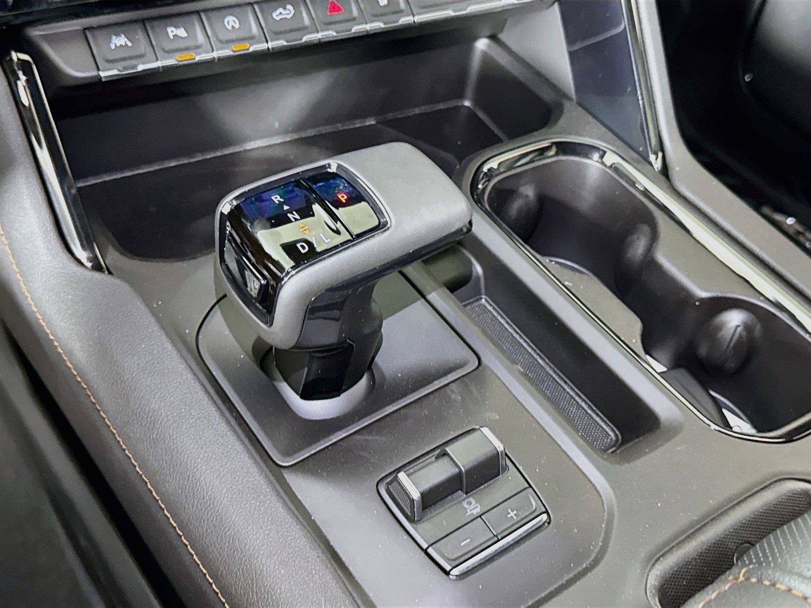 New 2026 GMC Sierra 1500 AT4 w/ Technology Package AWD/4WD image 11