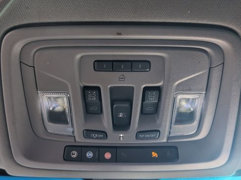 Used 2020 Chevrolet Silverado 1500 LT Trail Boss image 22