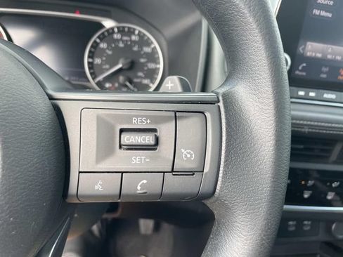 Used 2024 Nissan Rogue S AWD/4WD image 31