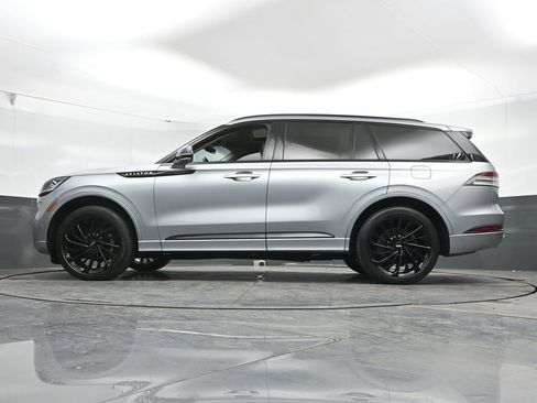 Used 2023 Lincoln Aviator Reserve w/ Equipment Group 201A AWD/4WD image 53