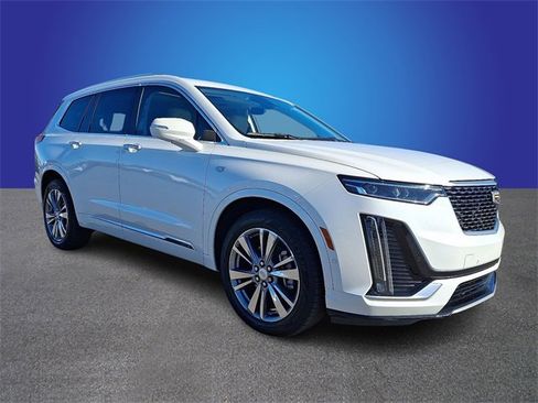 Used 2020 Cadillac XT6 Premium Luxury image 3