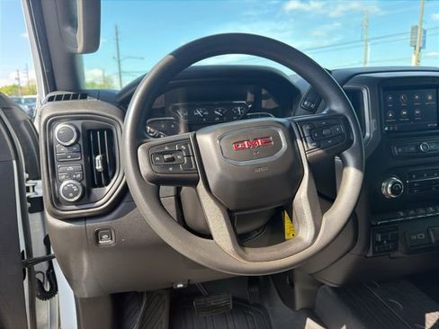 Used 2022 GMC Sierra 3500 Pro w/ Convenience Package image 9