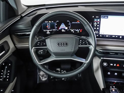 Certified 2025 Audi Q5 Premium w/ Convenience Package image 15