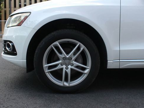 Used 2017 Audi Q5 2.0T Premium image 11