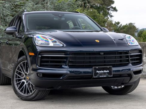 Certified 2022 Porsche Cayenne AWD/4WD image 9