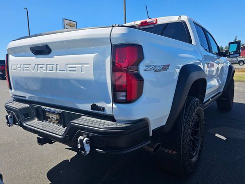 Used 2024 Chevrolet Colorado ZR2 w/ ZR2 Bison Edition AWD/4WD image 3