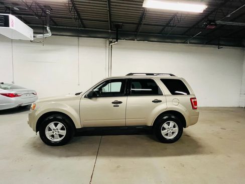Used 2010 Ford Escape XLT image 5