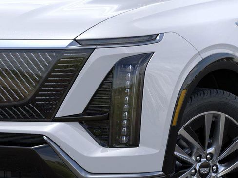 New 2026 Cadillac Vistiq Luxury w/ LPO, Floor Liner Package AWD/4WD image 11
