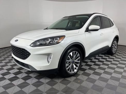 Used 2021 Ford Escape Titanium w/ Class II Trailer Tow Package image 5