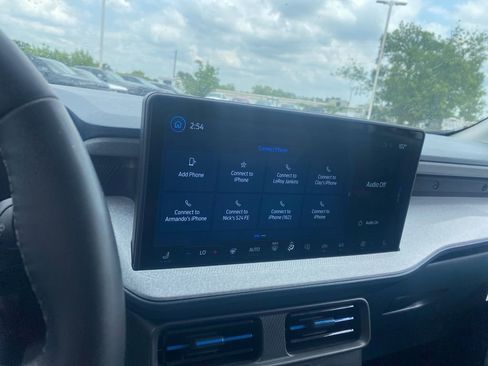 Used 2025 Ford Maverick XLT w/ XLT Luxury Package AWD/4WD image 16