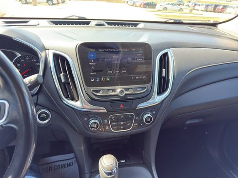Used 2020 Chevrolet Equinox Premier image 16