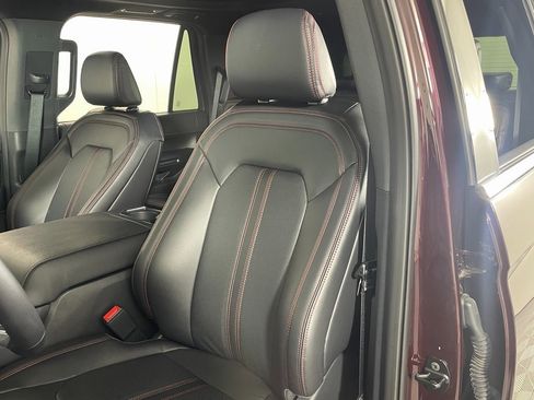 Used 2024 Ford Expedition Limited image 23