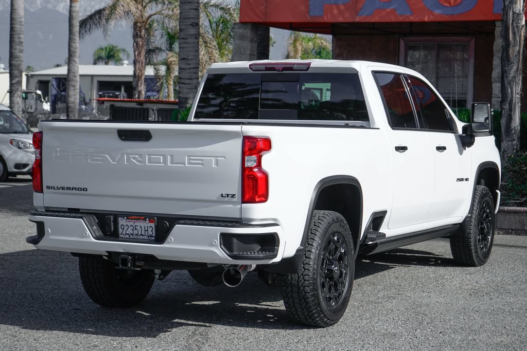 Used 2022 Chevrolet Silverado 2500 LTZ w/ LTZ Plus Package AWD/4WD image 12