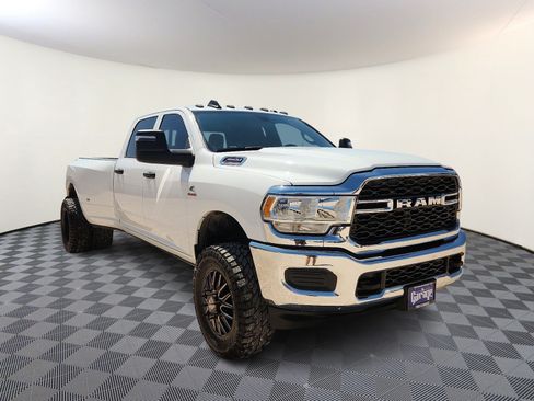 Used 2024 RAM 3500 Tradesman w/ Chrome Appearance Group AWD/4WD image 6