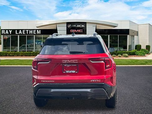 Used 2026 GMC Terrain AT4 w/ Convenience Package III AWD/4WD image 4