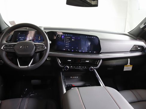 New 2026 Chevrolet Suburban RST w/ RST Capability Package image 18