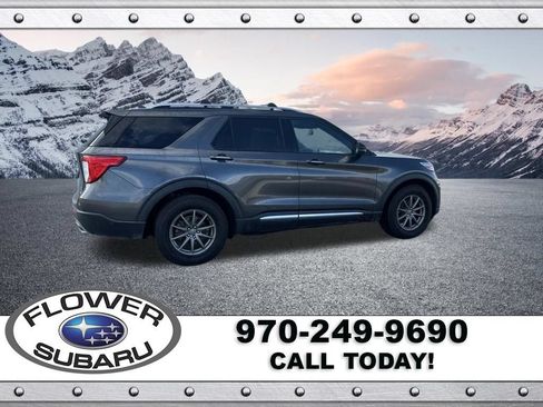 Used 2020 Ford Explorer Platinum w/ Premium Technology Package AWD/4WD image 8