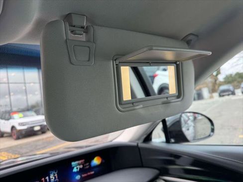 Used 2024 Lincoln Nautilus Premier w/ Equipment Group 102A image 31