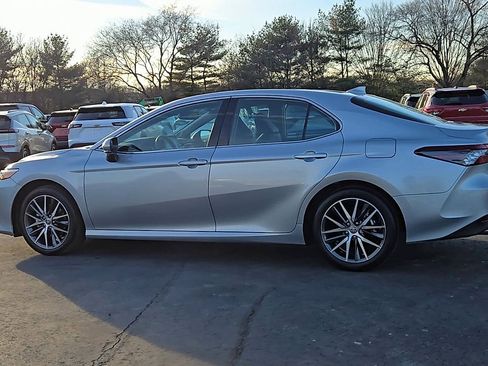 Used 2023 Toyota Camry XLE image 2