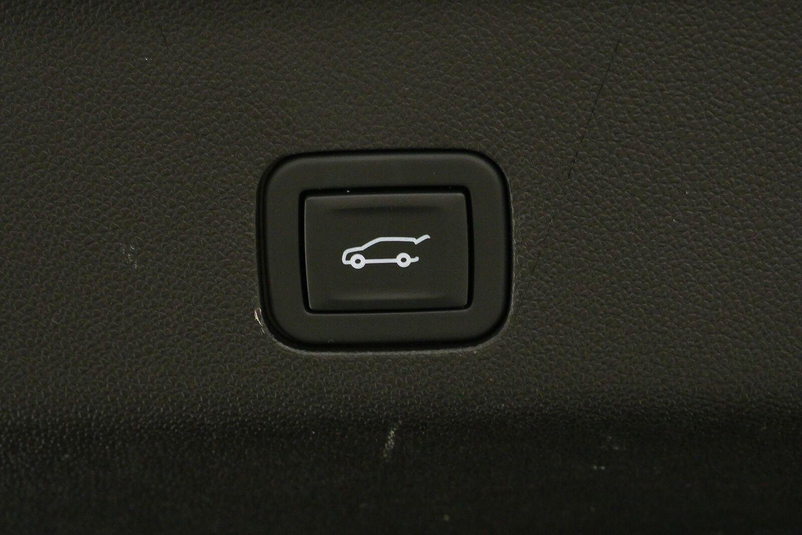 Used 2021 Cadillac Escalade ESV Sport AWD/4WD image 33