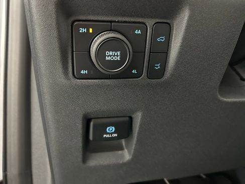 New 2026 Ford Expedition Active image 20