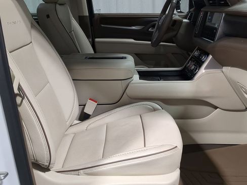 Used 2023 GMC Yukon Denali image 33