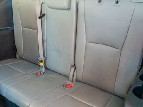 Used 2022 Toyota Highlander XLE image 39