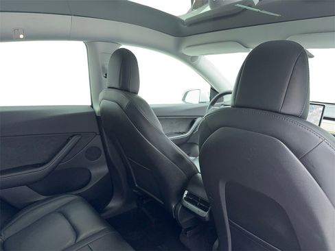 Used 2021 Tesla Model Y Long Range image 53