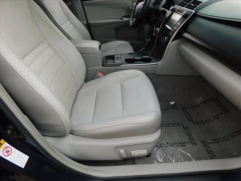 Used 2017 Toyota Camry XLE FWD image 27