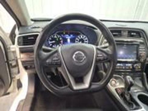 Used 2018 Nissan Maxima Platinum FWD image 4