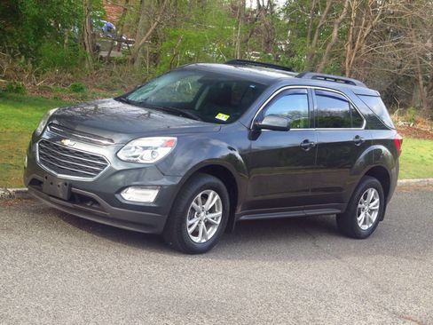 Used 2017 Chevrolet Equinox LT w/ Convenience Package image 29
