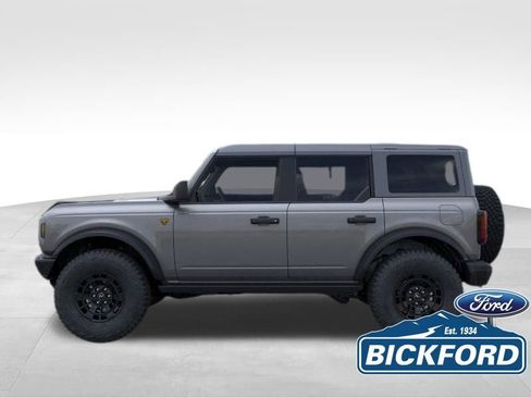 New 2026 Ford Bronco Badlands w/ Sasquatch Package image 3