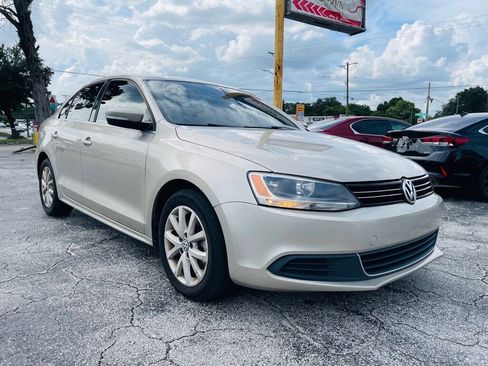 Used 2013 Volkswagen Jetta SE FWD image 9