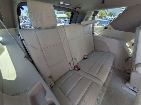 Used 2021 Cadillac Escalade Premium Luxury Platinum AWD/4WD image 32