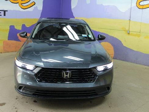 Used 2023 Honda Accord EX image 3