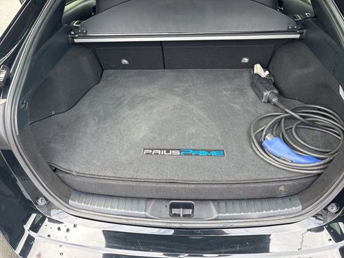 Used 2021 Toyota Prius Prime LE w/ Carpet Mat Package (TMS) FWD image 23