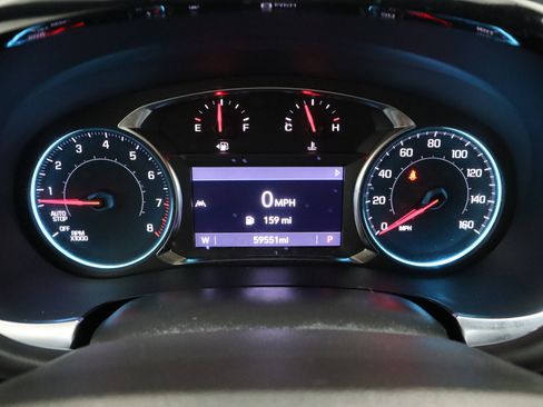 Used 2022 Chevrolet Traverse LT FWD image 43